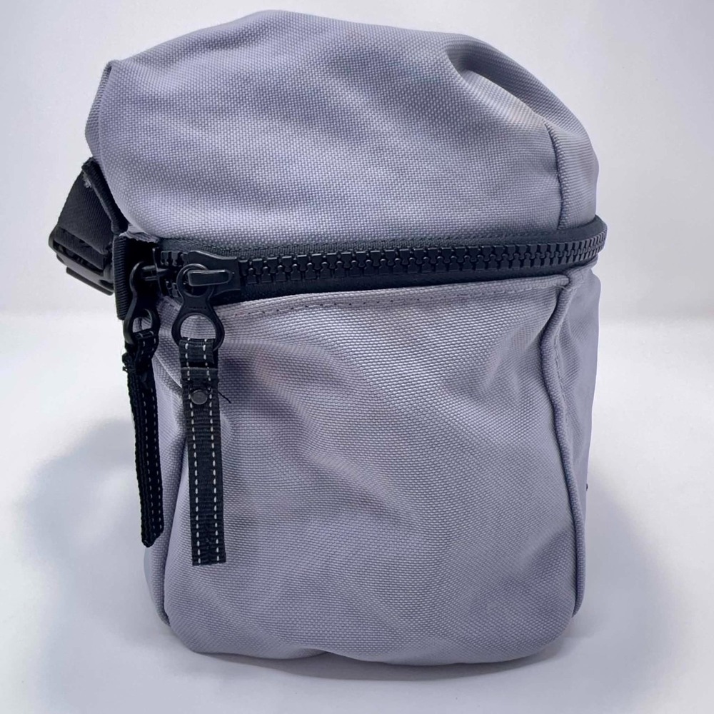 Timbuk2 1542 Essentials Kit Gray HydroHide Travel Toiletry Dopp Kit Organizer - Picture 5 of 9